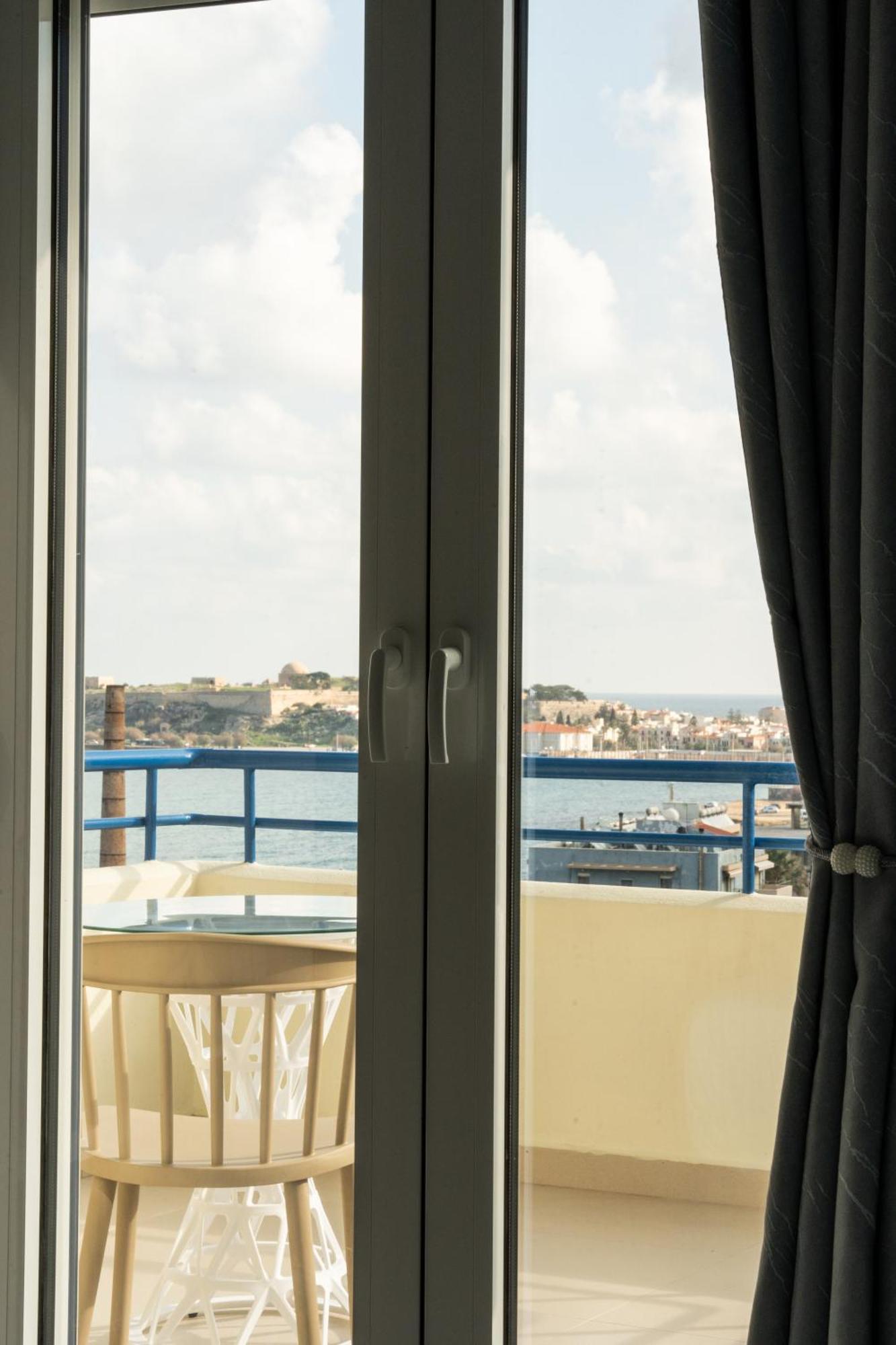 Secret View Apartment, With Private Jacuzzi Ретимно Екстериор снимка