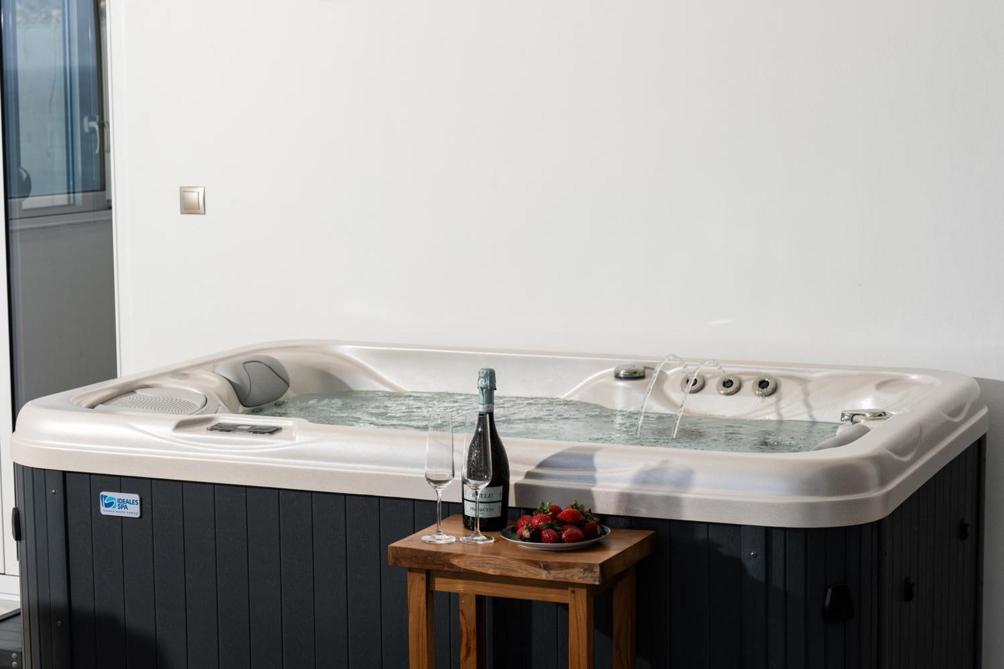 Secret View Apartment, With Private Jacuzzi Ретимно Екстериор снимка